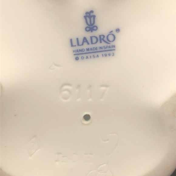 Lladro Lady with fan 8” excellent condition # 6117 vintage - Picture 11 of 11